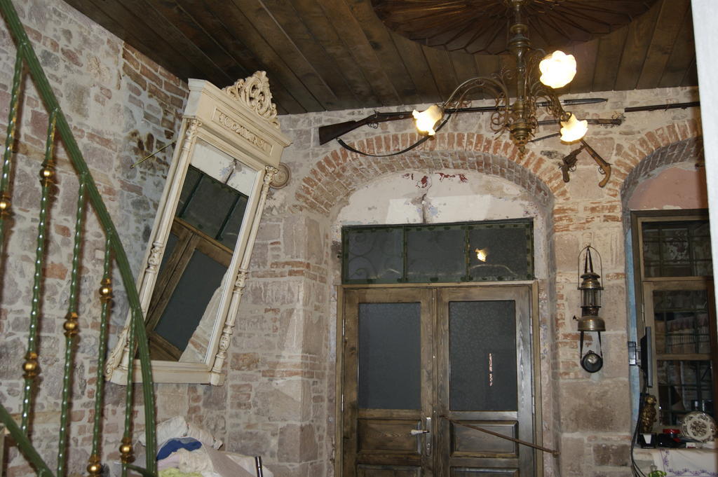 Mahzen Hotel Ayvalik Exterior foto