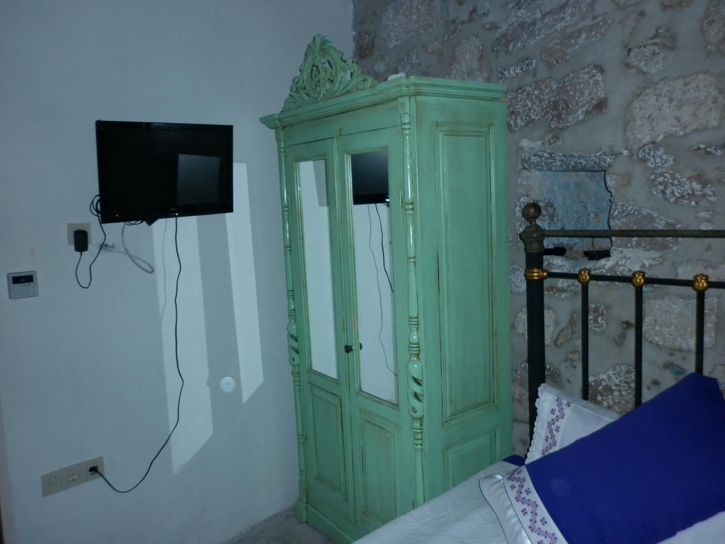 Mahzen Hotel Ayvalik Quarto foto
